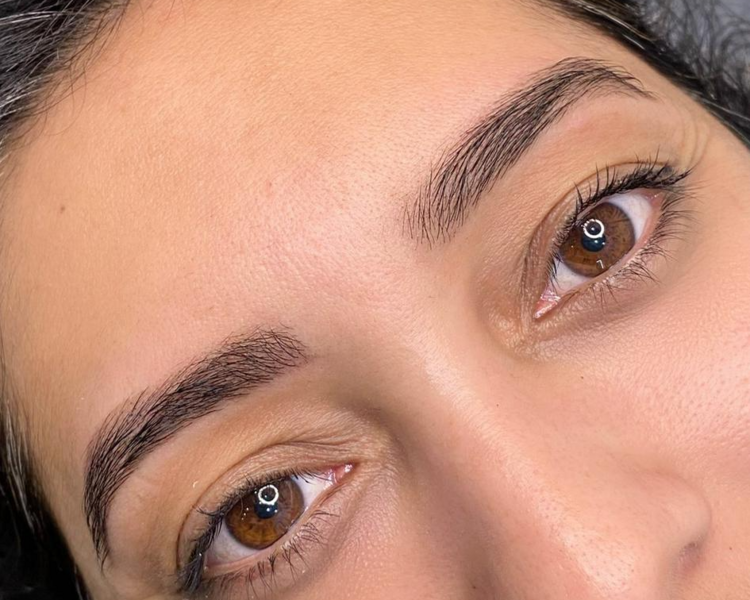Epilación y diseño + Henna en cejas 