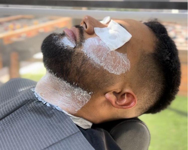 Perfilado de Barba con Toallas Calientes