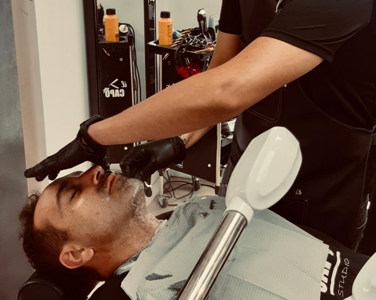 Perfilado de Barba con Máquina
