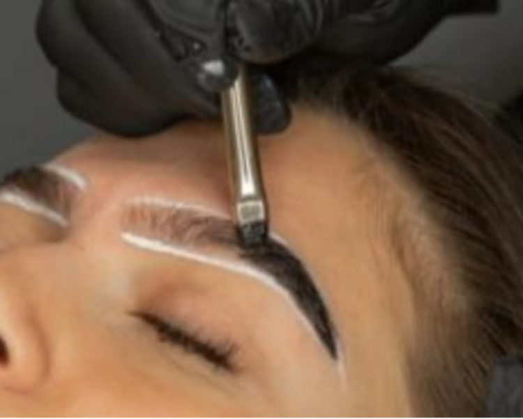 Perfilado de cejas + henna