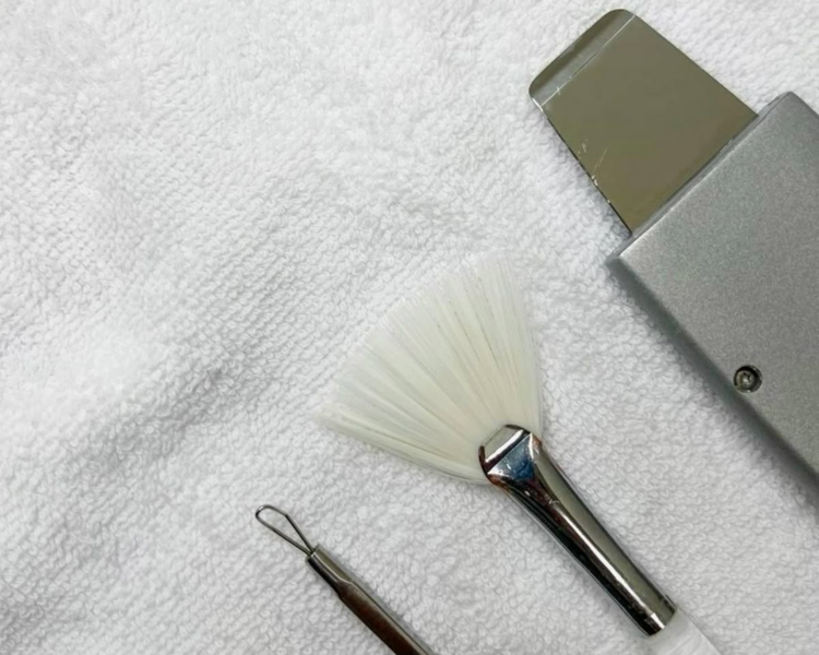 Lifting ( botox y tinte ) + limpieza facial específica 
