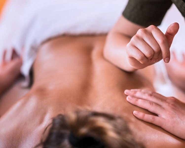 Masajes: Drenaje linfático manual, descontracturante o relajante
