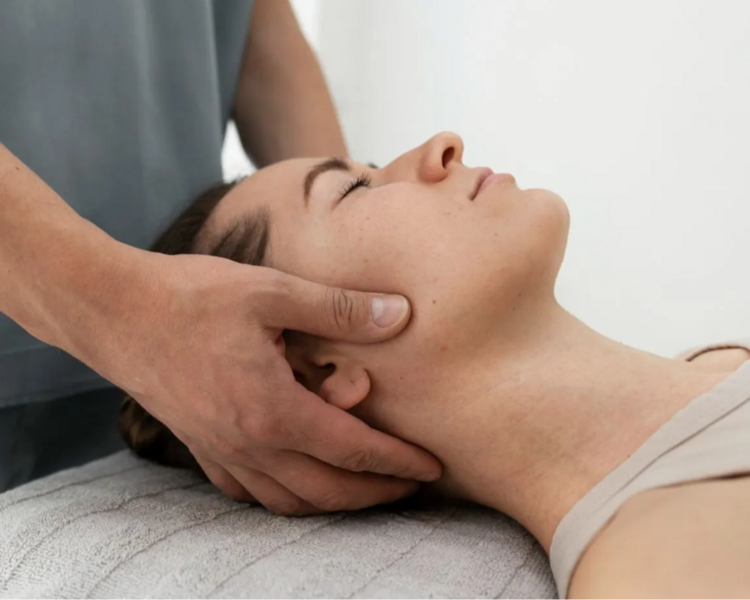 Sesión de rehabilitación de articulación temporomandibular (ATM)