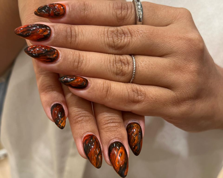 CAPPING CON DISEÑO (solo Aerografo o polvos auroras) Nail Art complejo se abona aparte