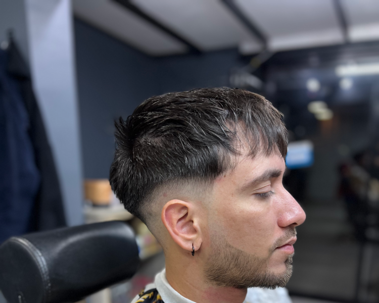 Corte cabello + perfilado barba 