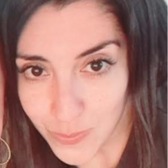 Dra. Andrea Toro Rojas