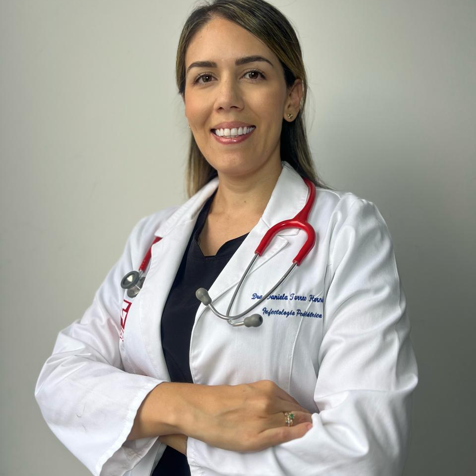Dra. Daniela Torres (Infectología Pediátrica)