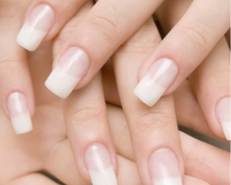 Uñas Acrílicas / Retiro acrílico