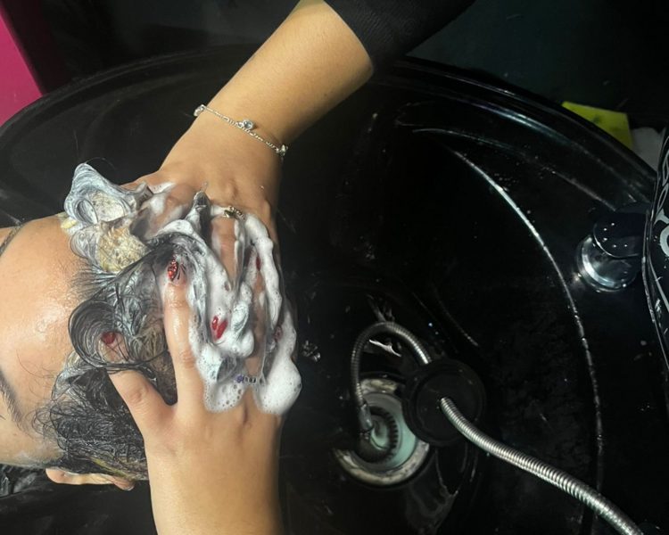 Lavado de cabello básico (Incluye mascarilla hidratante)