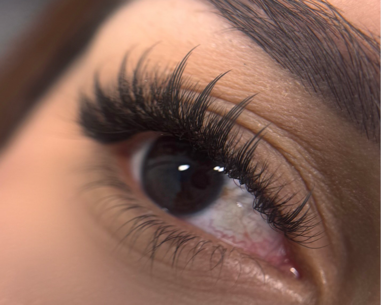 Extensiones de Pestañas Comic Lashes 