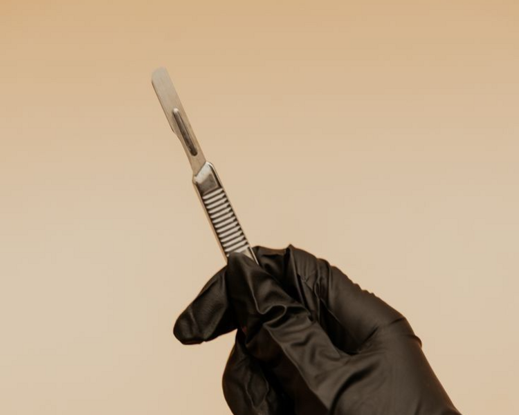 Higiene facial profunda + Dermaplaning