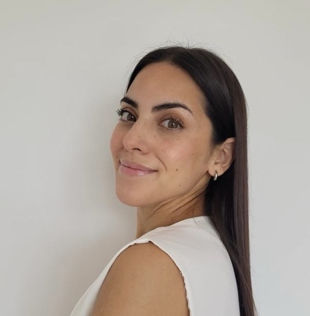 Dra. Daniela Torres - Flobología 