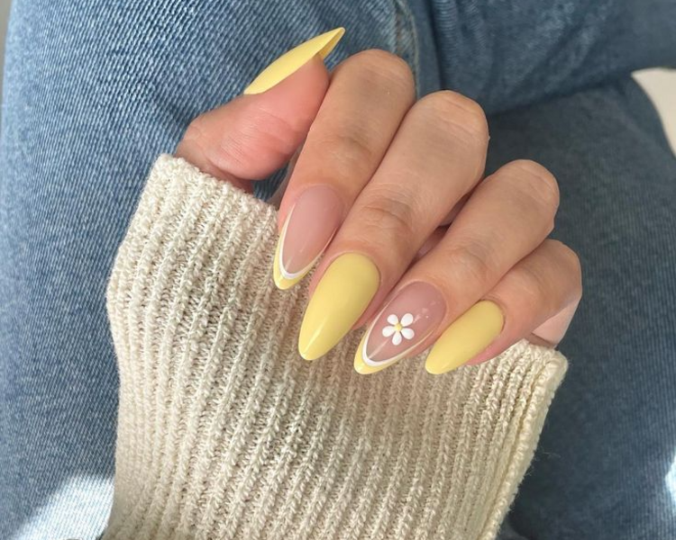 Rubber Color Manicure 