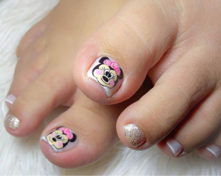 MANICURE Y PEDICURE TRADICIONAL NIÑA