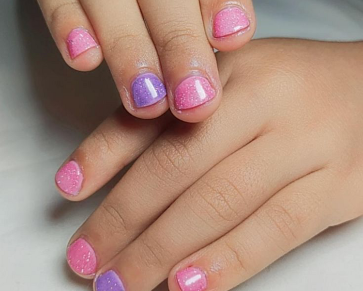 MANICURE Y PEDICURE DE NIÑA SECADO RÁPIDO