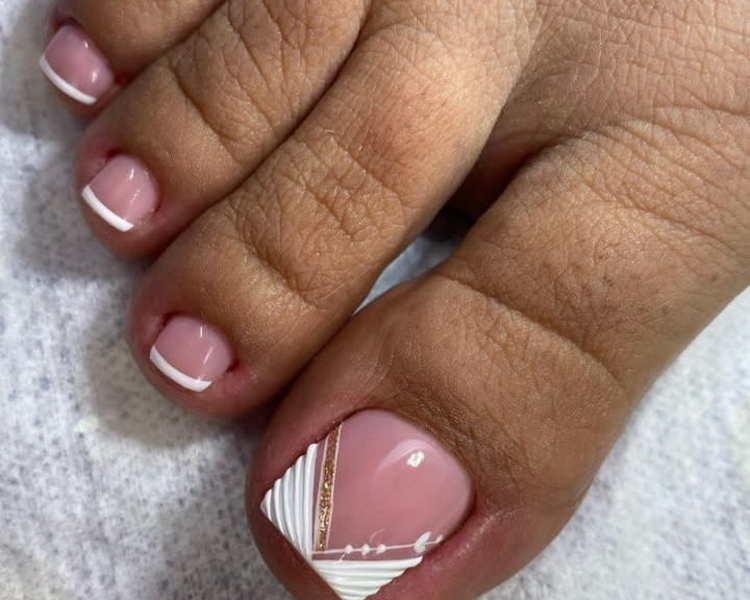 PEDICURE SEMIPERMANENTE