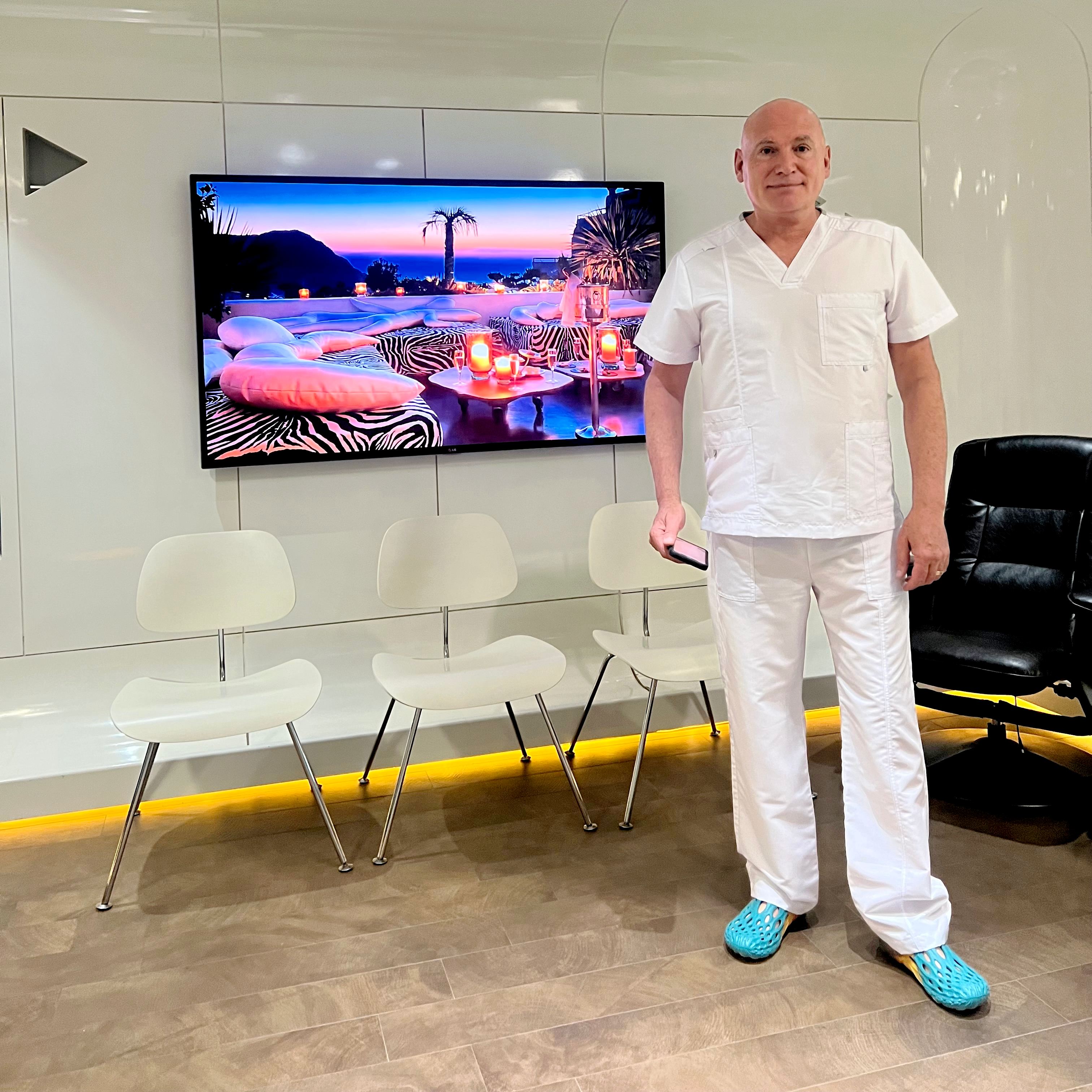 Director Médico Profesor Dr Bezzato JC CIMEB Internacional 