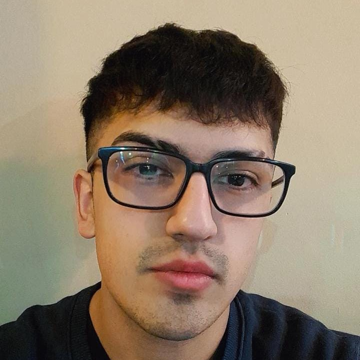TOMÁS