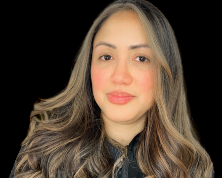 Balayage Exprés o Morena Iluminada con Contorno 