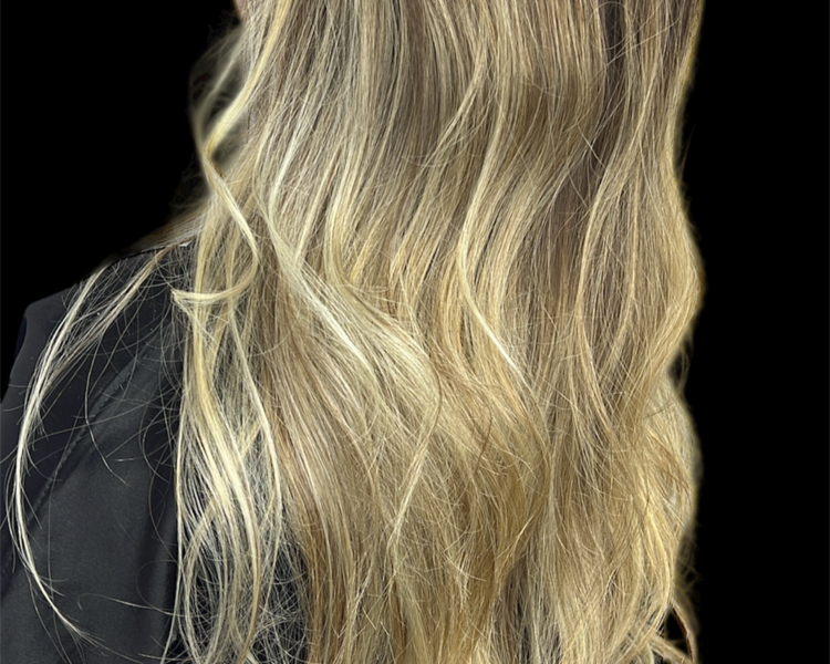 Balayage Exprés o Morena Iluminada con Contorno 