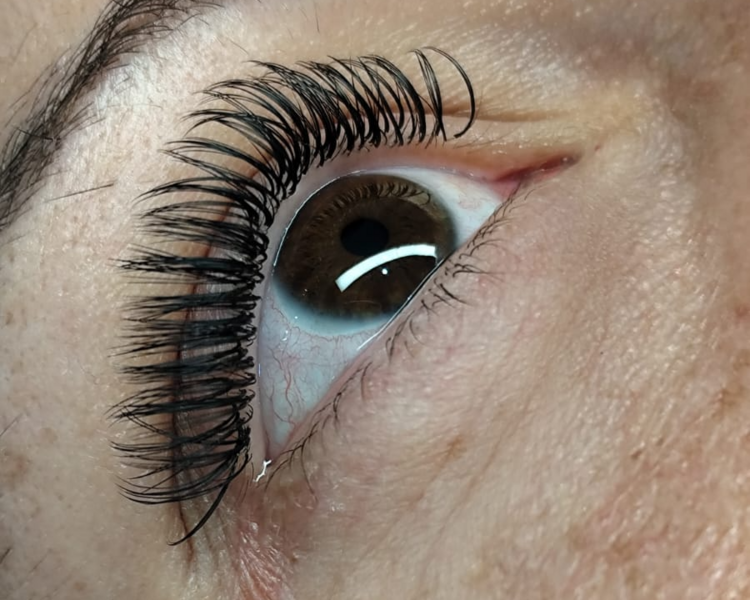 Extensiones de pestañas - Efecto Rimmel