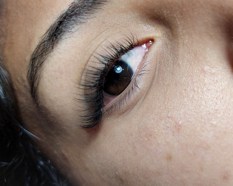 Extensiones de pestañas - Técnica Clásica