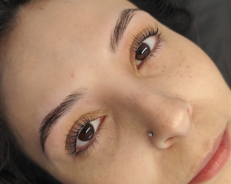 Lifting de pestañas con botox nutritivo y tinte + Laminado de cejas