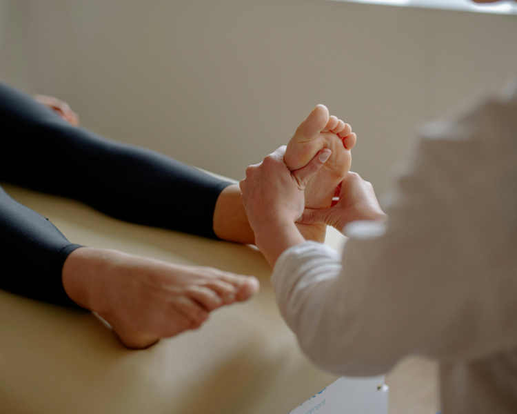 Reflexología – Sanación que comienza en tus pies. 