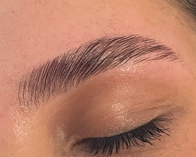 Laminado de cejas
