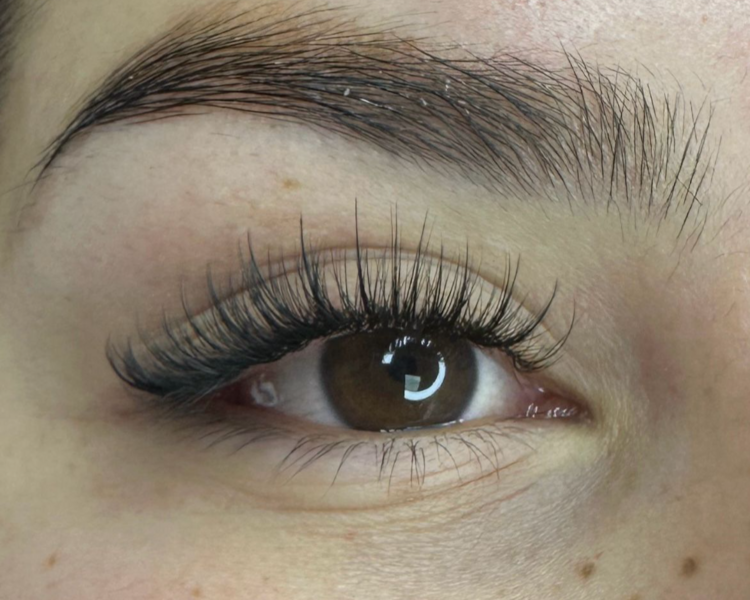 Pestañas wispy