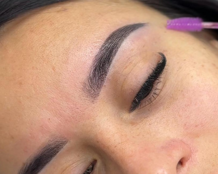 Diseño de Cejas+ Pigmentación semipermanente 