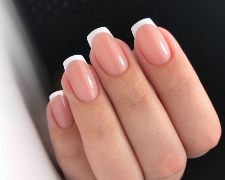 Uñas Acrílicas en Extensión 