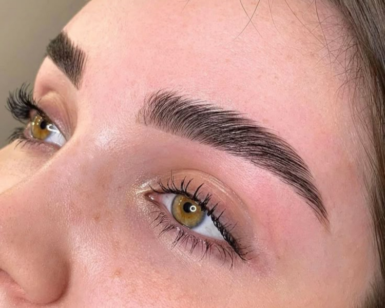 Laminado de cejas + Tinte + Botox 🌺
