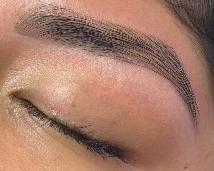 Diseño y epilacion de cejas 