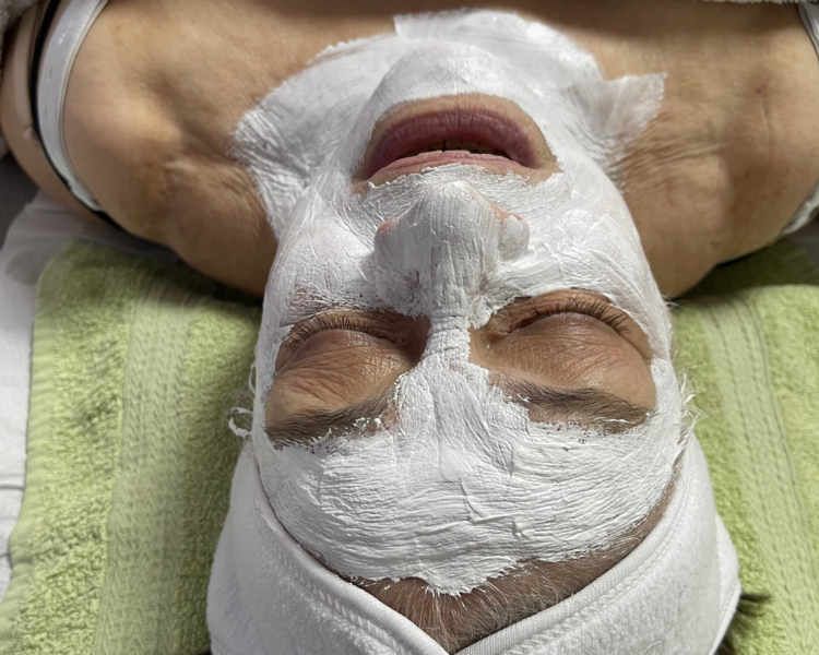 Limpieza Facial con Peeling químico