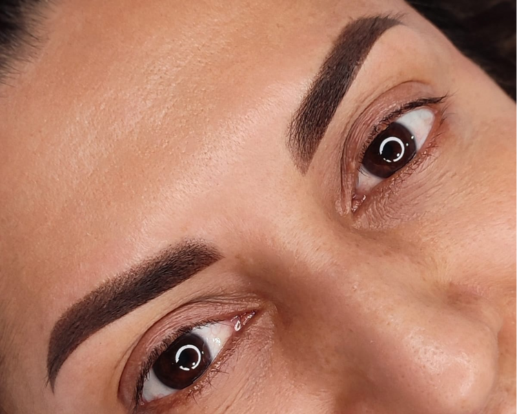 Micropigmentacion de cejas efecto polvo (Microshading)