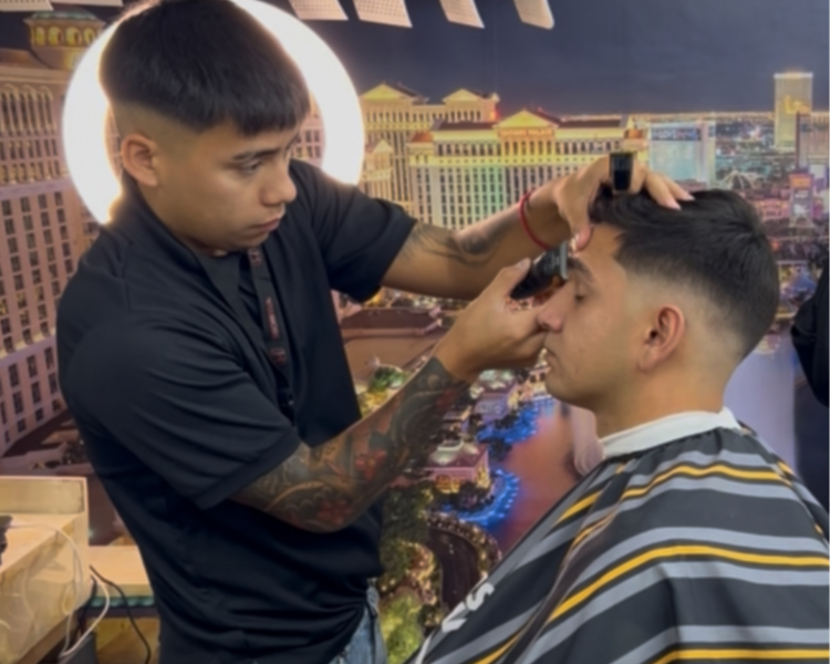 Premium_C: Corte de Cabello + Asesoría + Perfilado de Cejas + Lavado + Aplicación de Productos