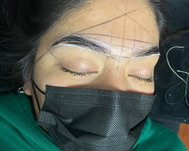 Perfilado de cejas