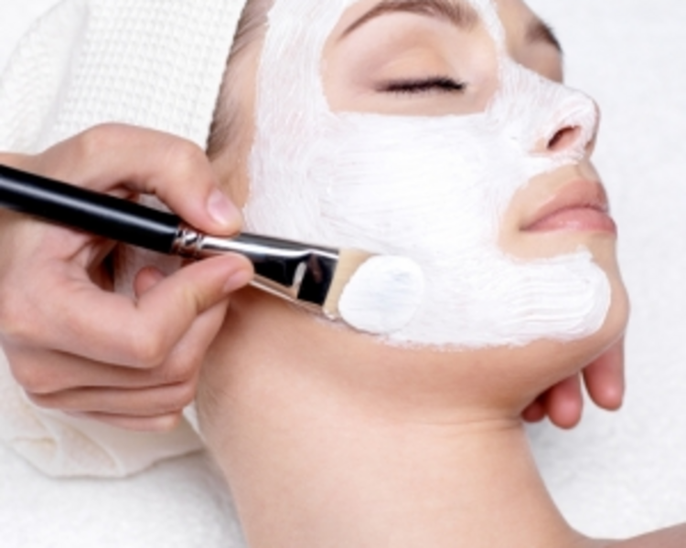 PEELING SEGMENTADO PARA PIEL SENSIBLE E INTOLERANTE