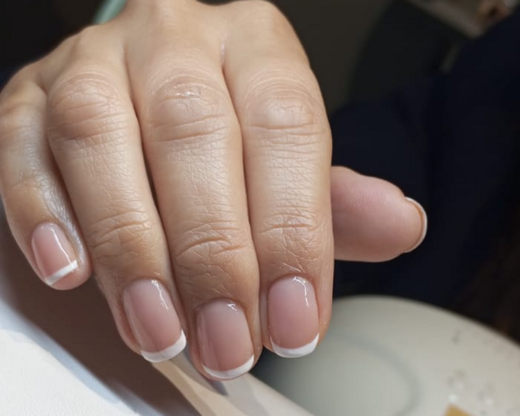 Manicure Esmaltado Permanente + Francesa o Degradé 