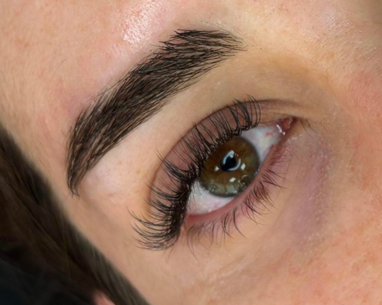 Extensiones de pestañas (Efecto Rímel)