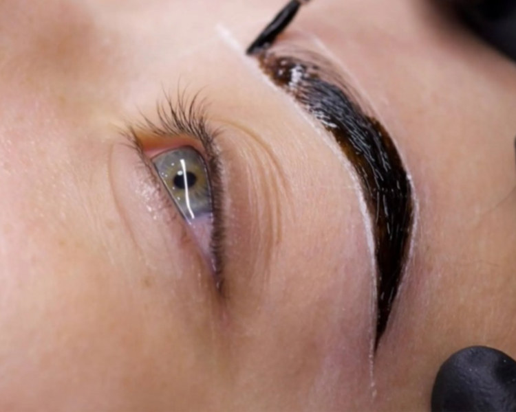 Pigmento temporal con henna