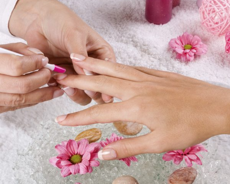 Manicure Permanente + Keratina