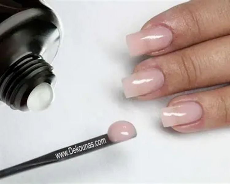 Polygel Esculpidas + Esmaltado Permanente (Largo 1 y 2)