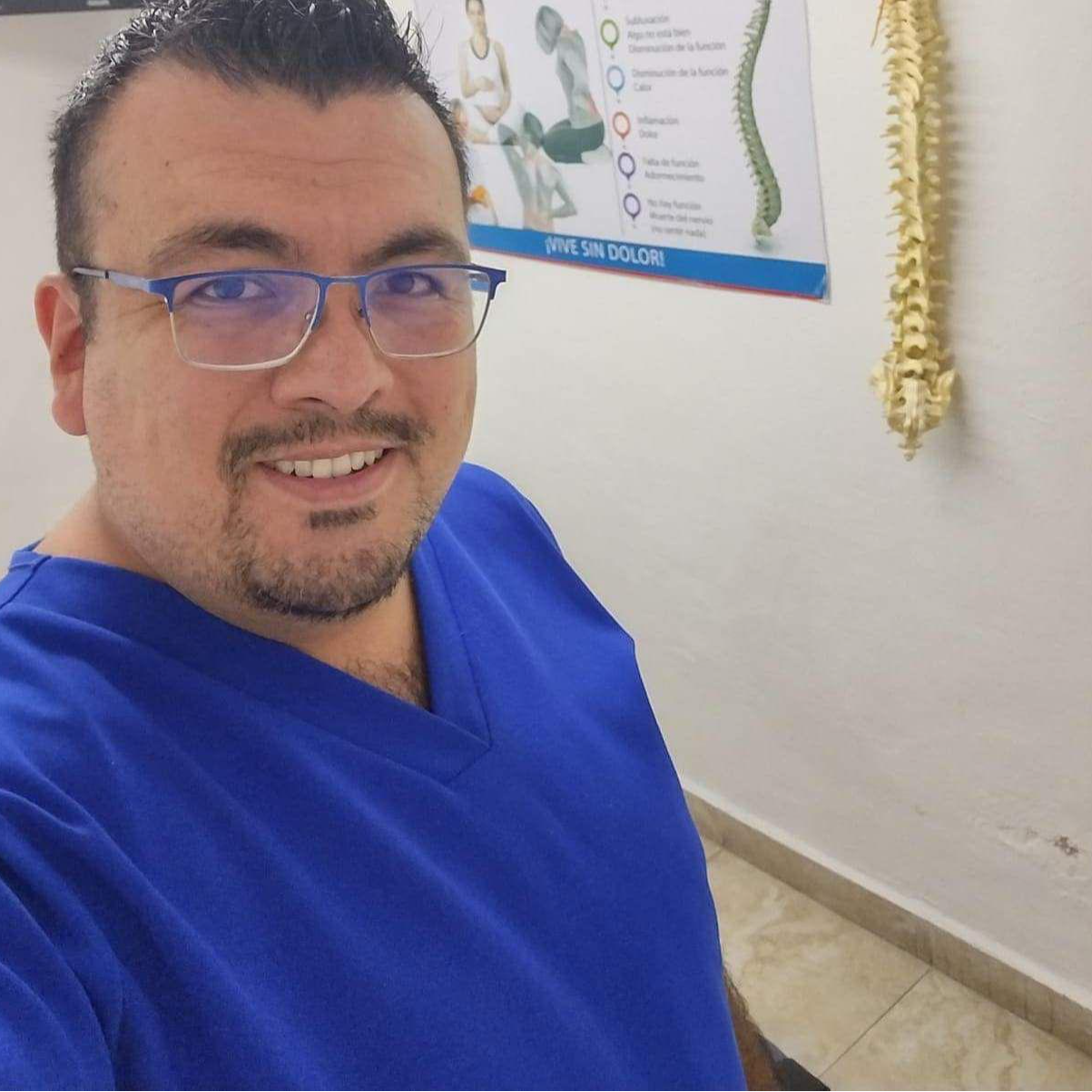 Dr. Jonathan Llamas