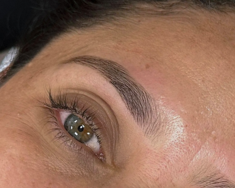 Diseño, Perfilado (con cera) y Tinte de cejas (Válido para hombre y mujer)