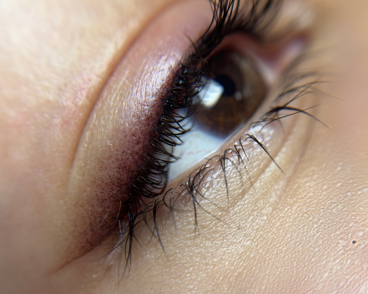 Delineado de Ojos Primera Sesion Por Mica