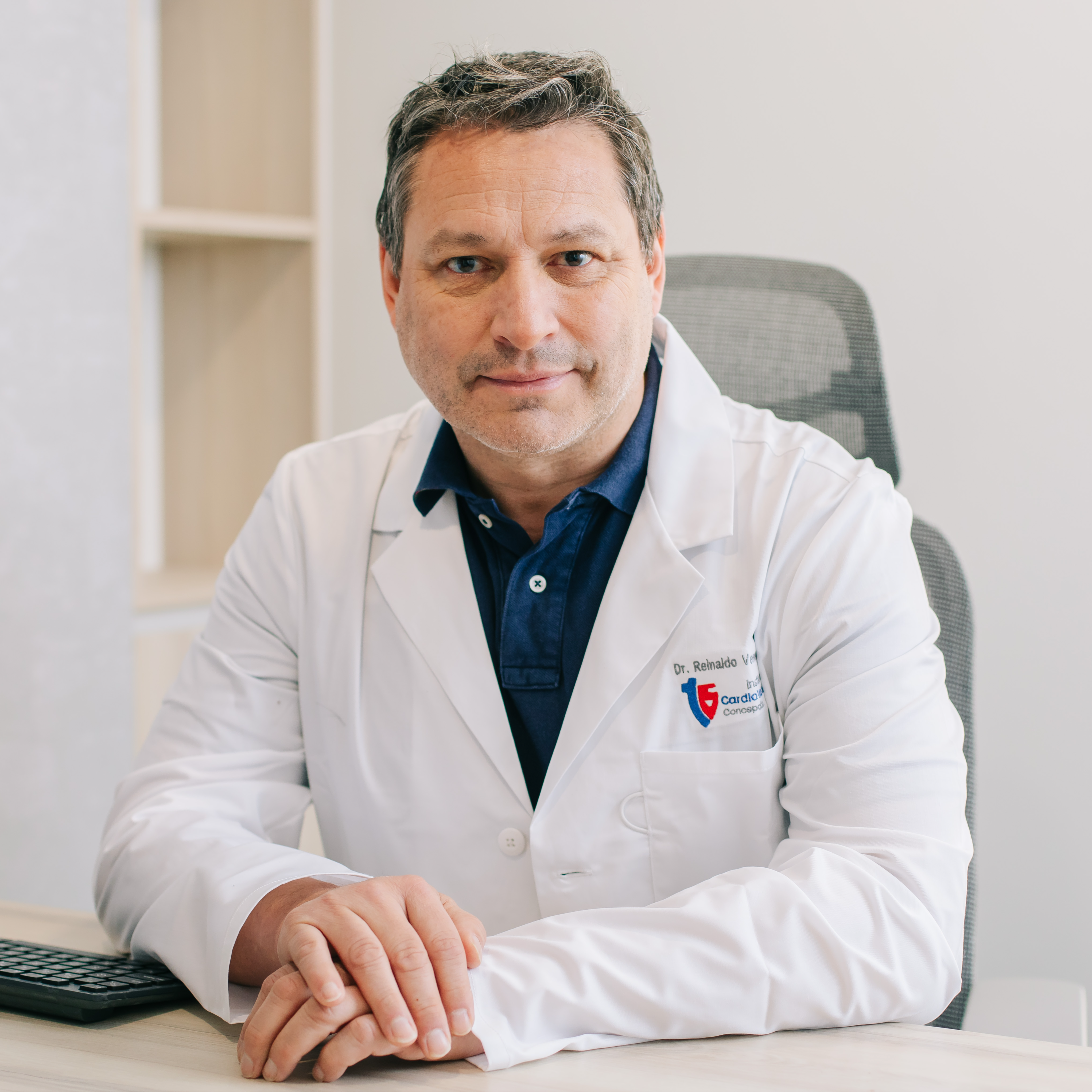 Dr. Reinaldo Venegas A. 