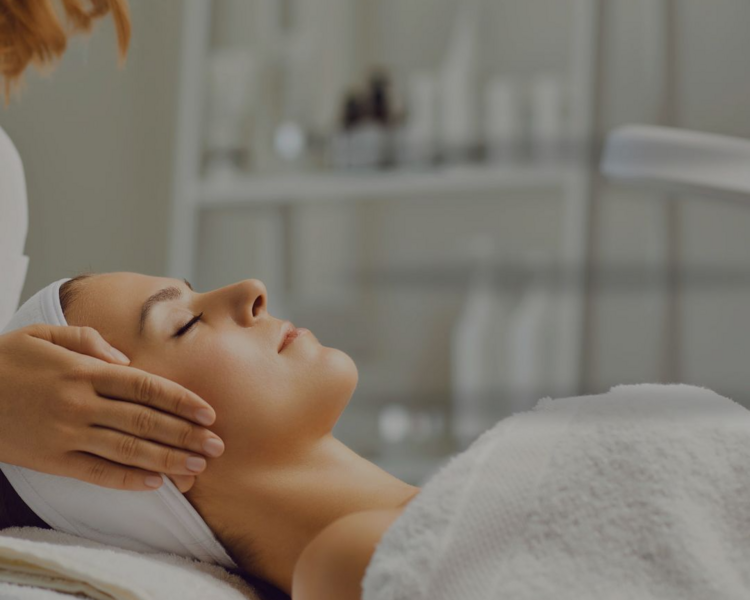 Limpieza facial profunda + Dermaplaning