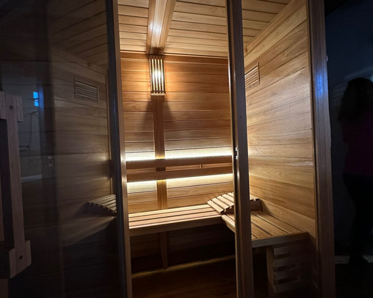 Sauna y jacuzzi 